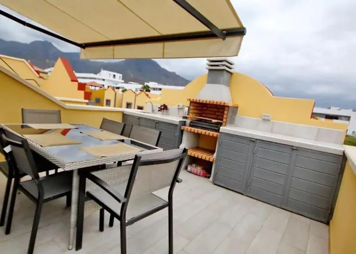 Beautiful In Charming Place El Duque Apartment