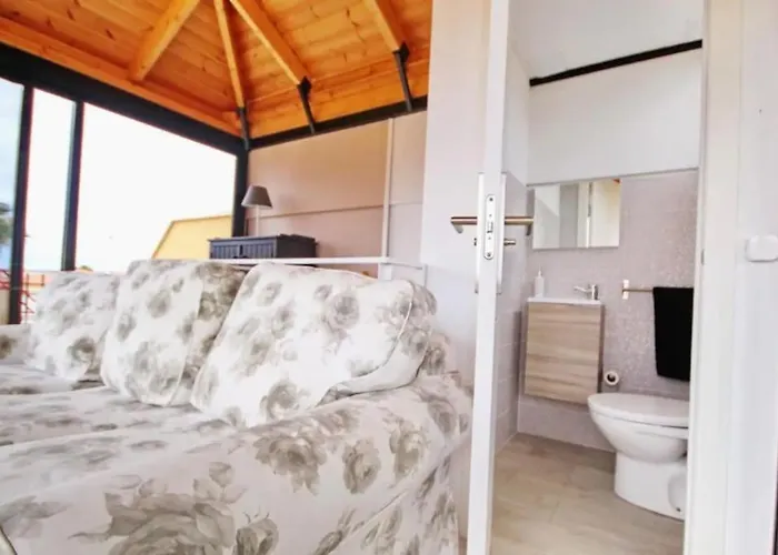 Beautiful In Charming Place El Duque Apartment