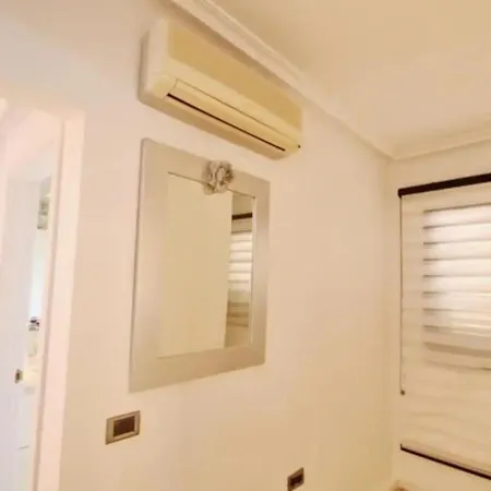 Beautiful In Charming Place El Duque Apartament *