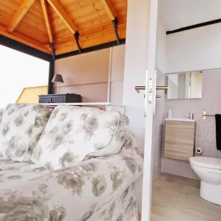 Beautiful In Charming Place El Duque Apartament