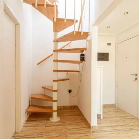 Beautiful In Charming Place El Duque *